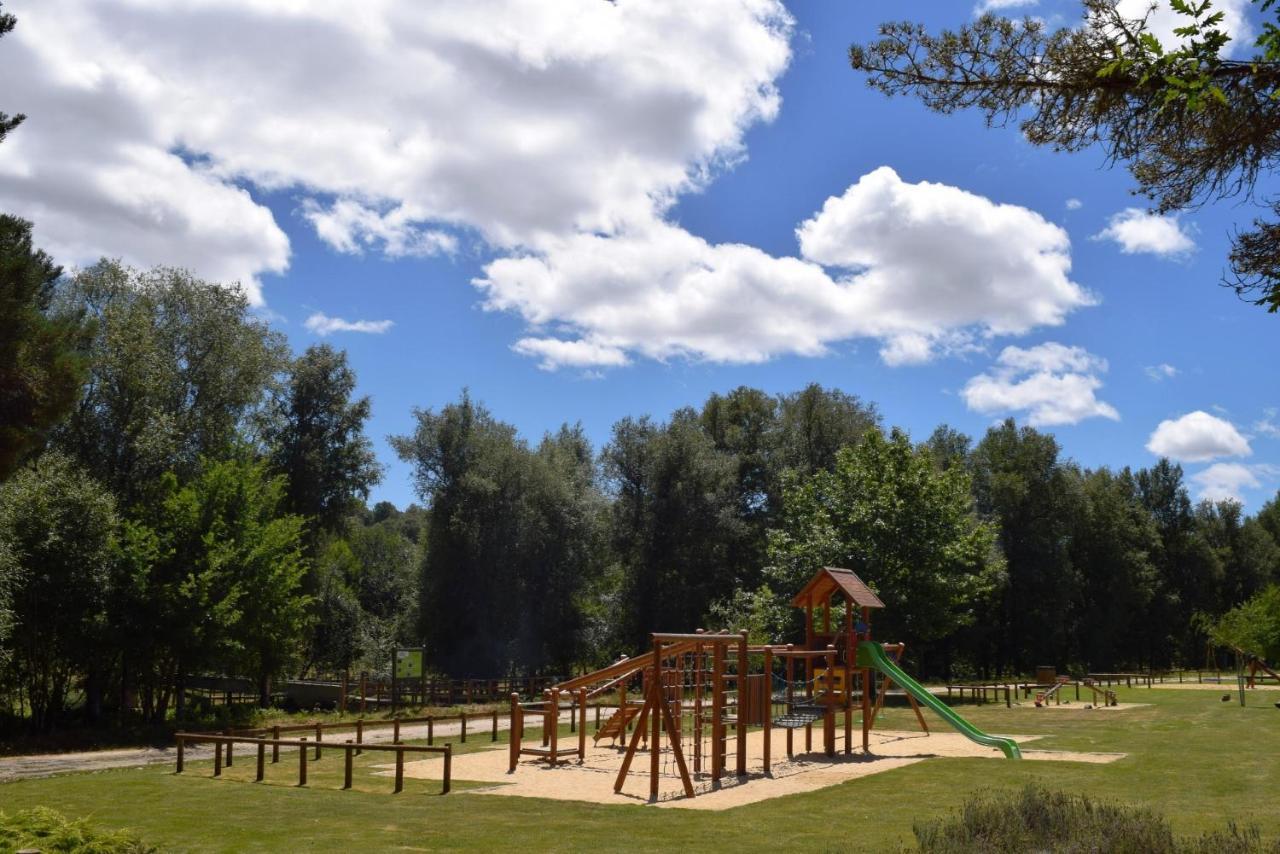 Boticas Parque Natur Houses ภายนอก รูปภาพ